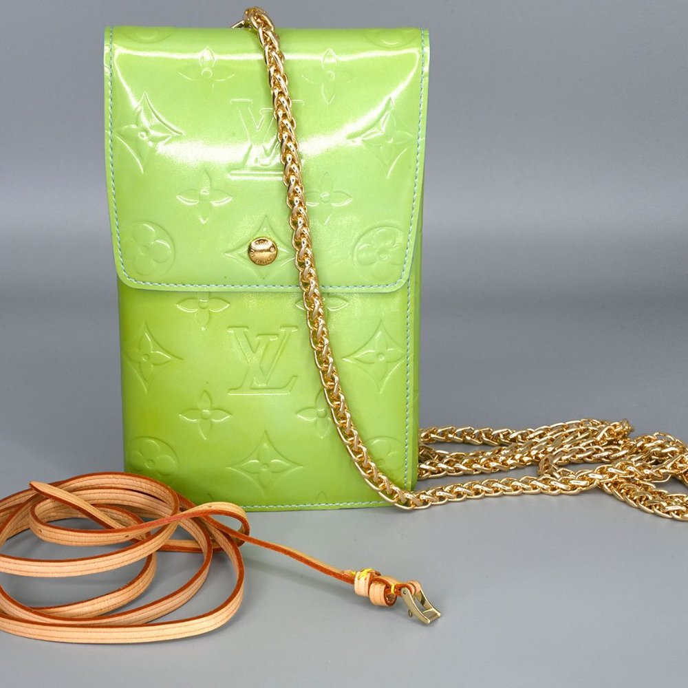 LOUIS VUITTON Monogram Vernis Walker Wallet